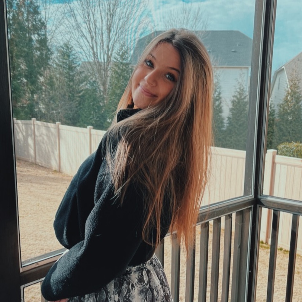 Meet your Posher, Brooke